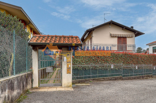 Villette a schiera in vendita a Caronno Varesino