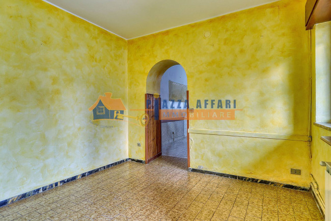 Porzione di Casa Terra / Cielo in vendita a Oggiona con Santo Stefano