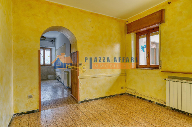 Porzione di Casa Terra / Cielo in vendita a Oggiona con Santo Stefano