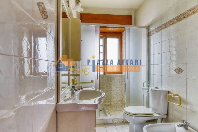 Porzione di Casa Terra / Cielo in vendita a Oggiona con Santo Stefano