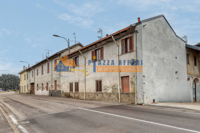 Porzione di Casa Terra / Cielo in vendita a Oggiona con Santo Stefano