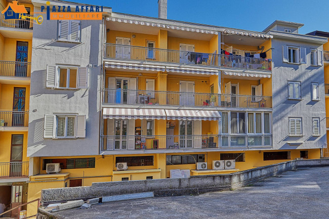 Appartamento in vendita a Lavena Ponte Tresa