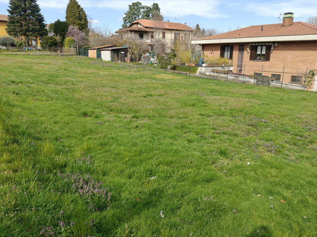 Terreno edificabile in vendita a Sumirago