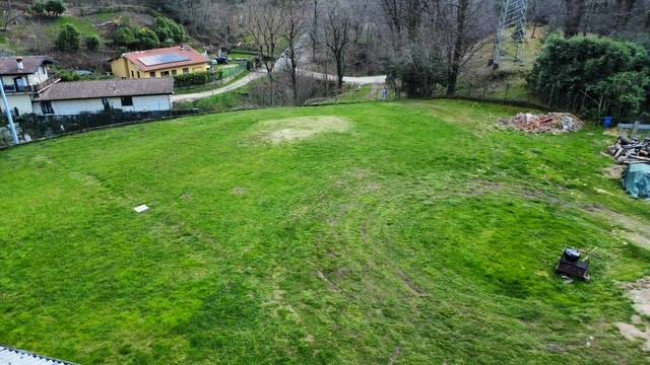 Terreno edificabile in vendita a Montegrino Valtravaglia