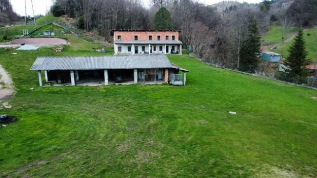 Terreno edificabile in vendita a Montegrino Valtravaglia