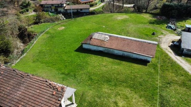 Terreno edificabile in vendita a Montegrino Valtravaglia