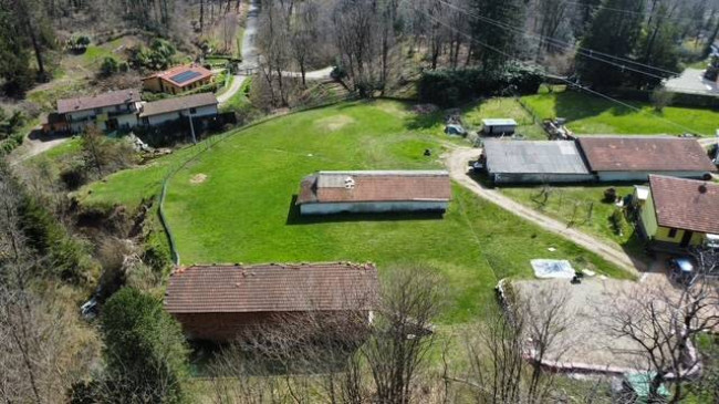 Terreno edificabile in vendita a Montegrino Valtravaglia