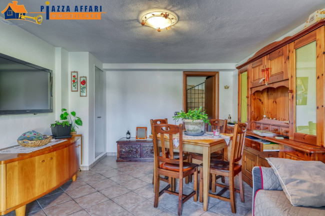 Villa in vendita a Marchirolo