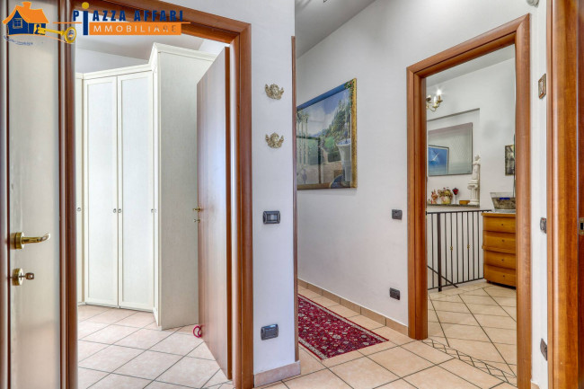 Villa in vendita a Marchirolo