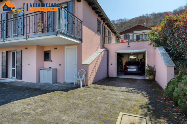 Villa in vendita a Marchirolo