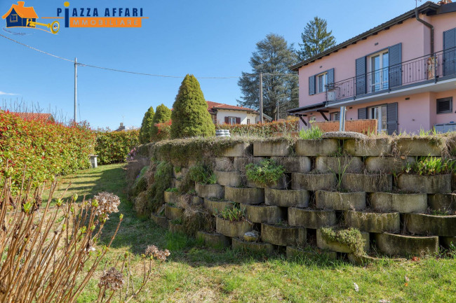 Villa in vendita a Marchirolo