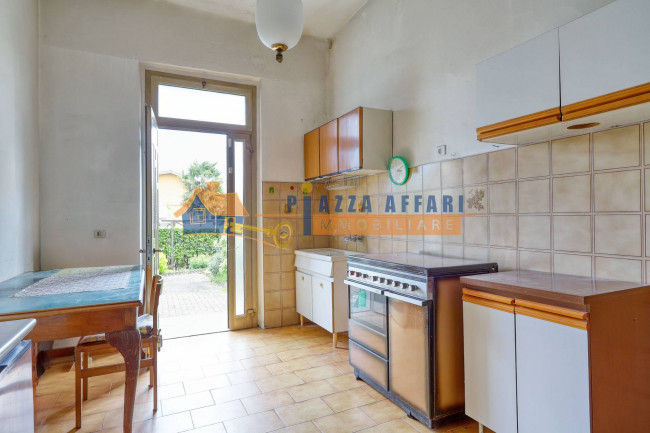 Porzione di Casa Terra / Cielo in vendita a Caronno Varesino