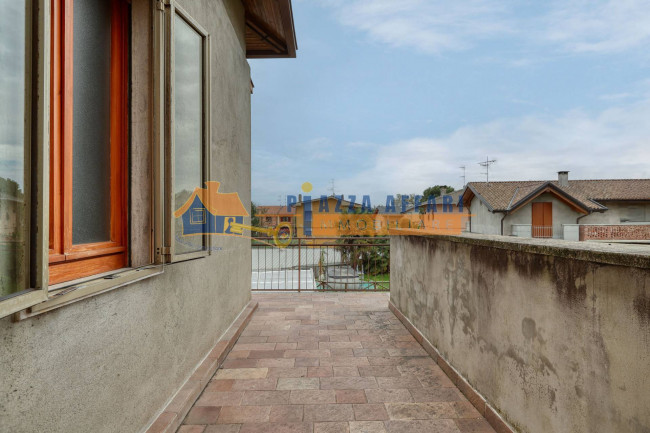 Porzione di Casa Terra / Cielo in vendita a Caronno Varesino