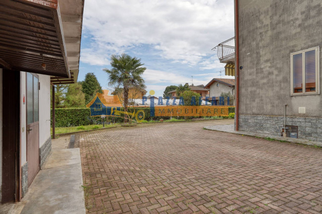 Porzione di Casa Terra / Cielo in vendita a Caronno Varesino