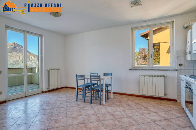 Appartamento in vendita a Varenna