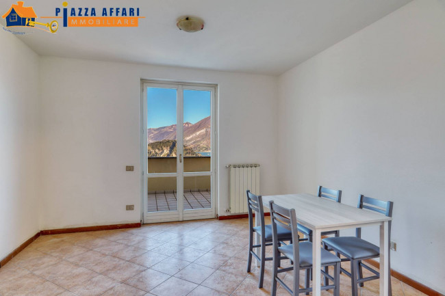 Appartamento in vendita a Varenna