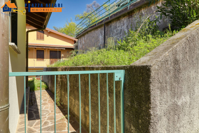 Appartamento in vendita a Varenna