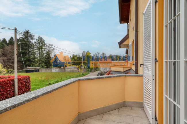 Villette a schiera in vendita a Carnago