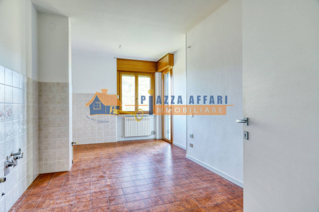 Appartamento in vendita a Caronno Varesino