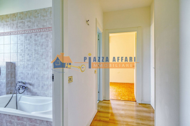 Appartamento in vendita a Caronno Varesino