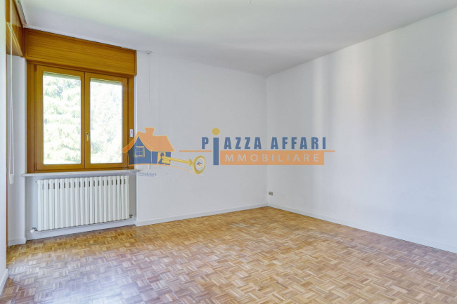 Appartamento in vendita a Caronno Varesino