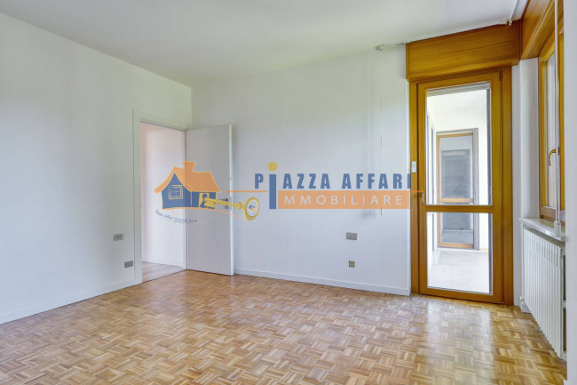 Appartamento in vendita a Caronno Varesino