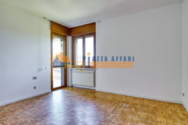 Appartamento in vendita a Caronno Varesino