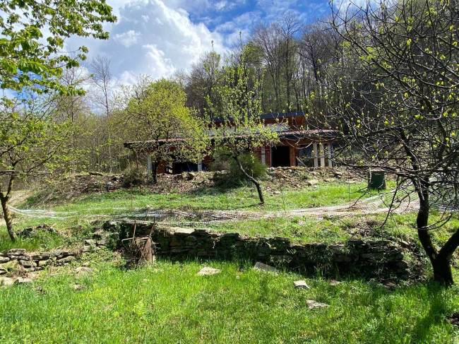 Villa in vendita a Marchirolo