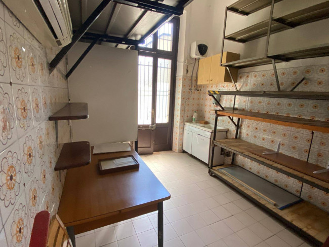Locale commerciale in vendita a Viggiù