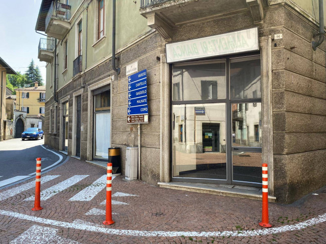 Locale commerciale in vendita a Viggiù