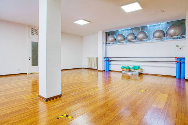 Locale commerciale in vendita a Varese