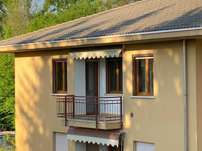 Appartamento in vendita a Caronno Varesino
