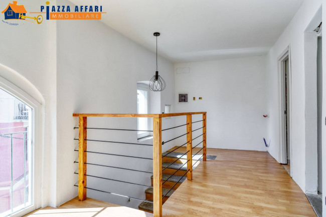Appartamento in vendita a Cadegliano-Viconago