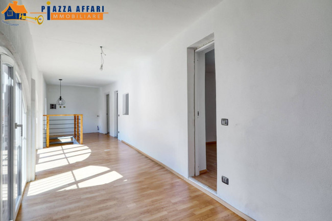 Appartamento in vendita a Cadegliano-Viconago
