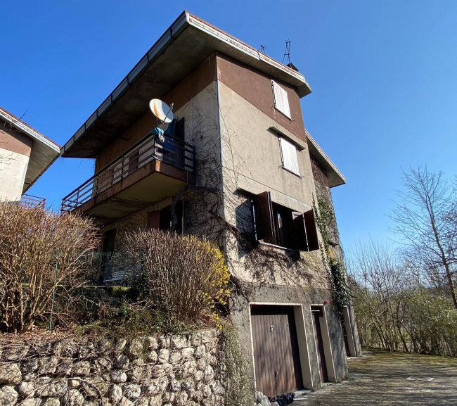Villa Bifamigliare in vendita a Alta Valle Intelvi