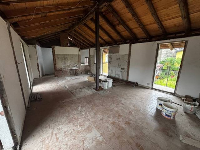 Appartamento in vendita a Lavena Ponte Tresa
