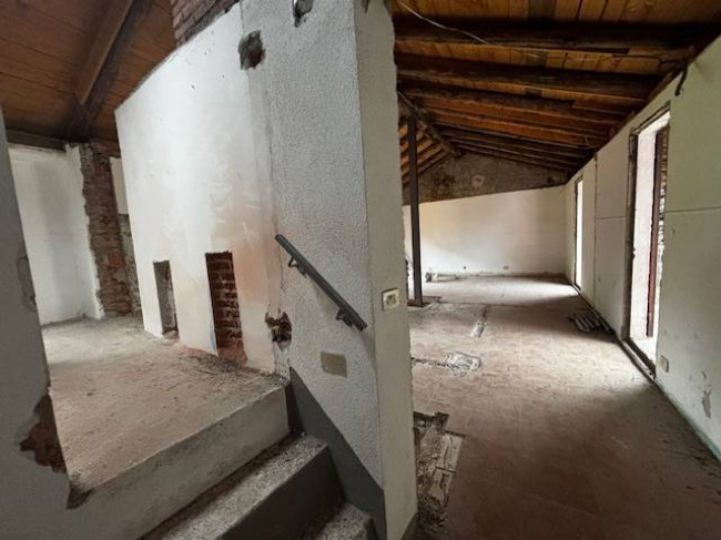 Appartamento in vendita a Lavena Ponte Tresa
