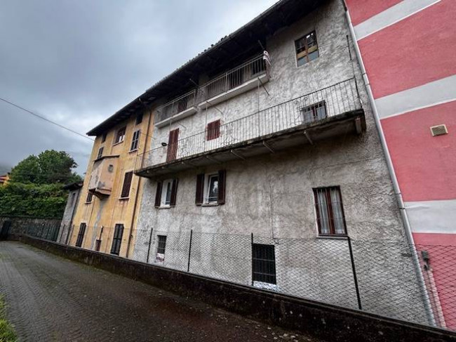 Appartamento in vendita a Lavena Ponte Tresa