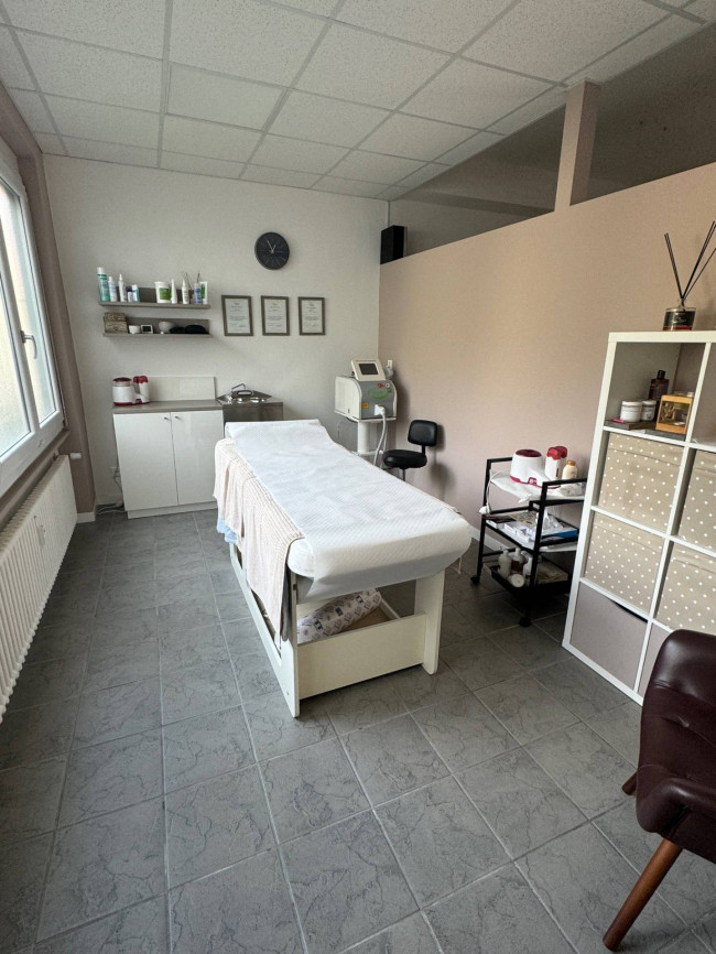 Attività commerciale in vendita a Caslano