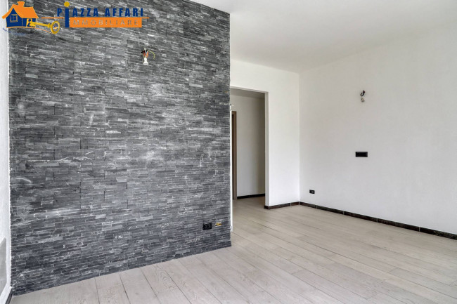 Appartamento in vendita a Cuasso al Monte