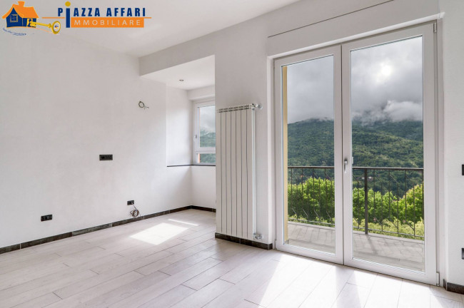 Appartamento in vendita a Cuasso al Monte