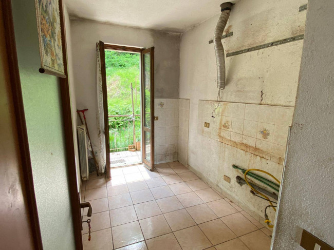 Porzione di Casa Terra / Cielo in vendita a Cadegliano-Viconago
