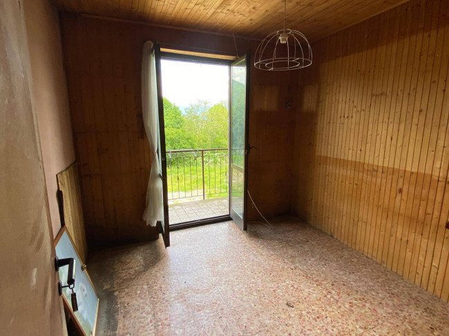 Porzione di Casa Terra / Cielo in vendita a Cadegliano-Viconago