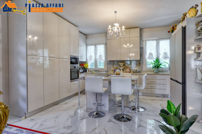 Casa singola in vendita a Camaiore