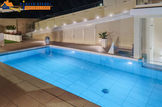Casa singola in vendita a Camaiore