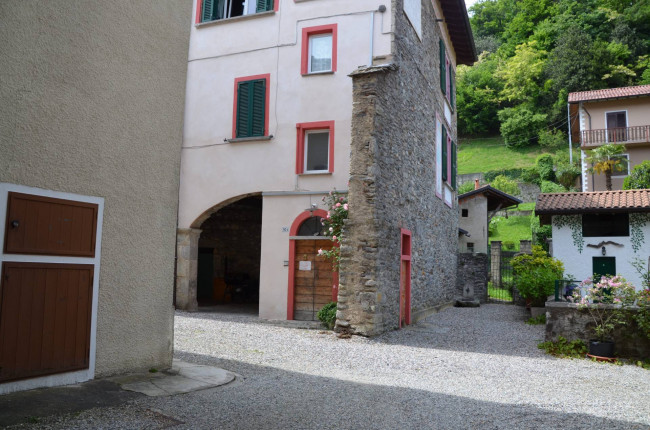 Appartamento in vendita a Marchirolo