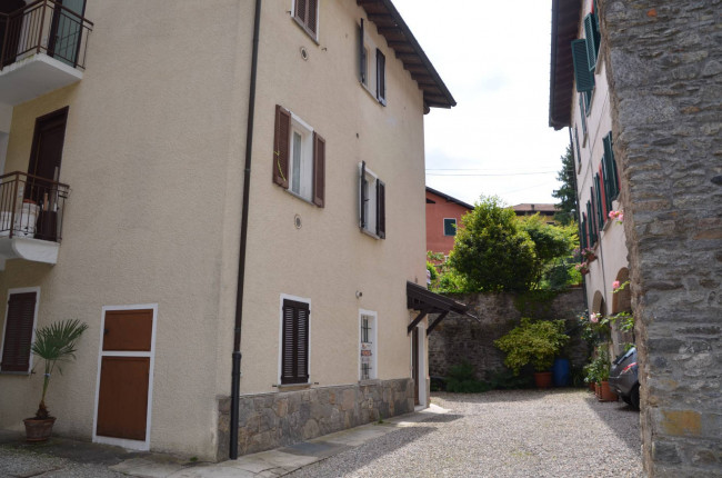 Appartamento in vendita a Marchirolo
