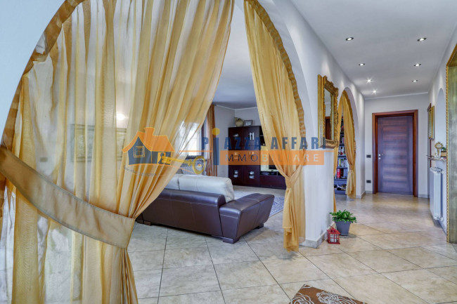 Villa in vendita a Cairate
