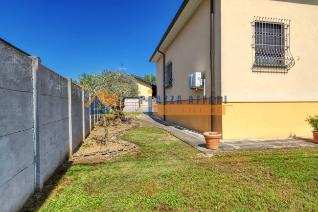 Villa in vendita a Carnago