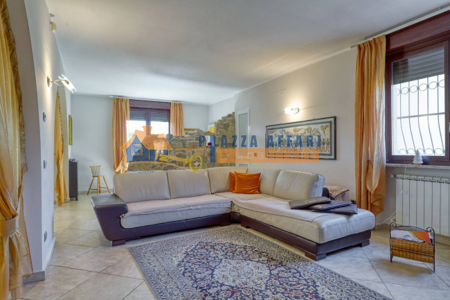 Villa in vendita a Carnago